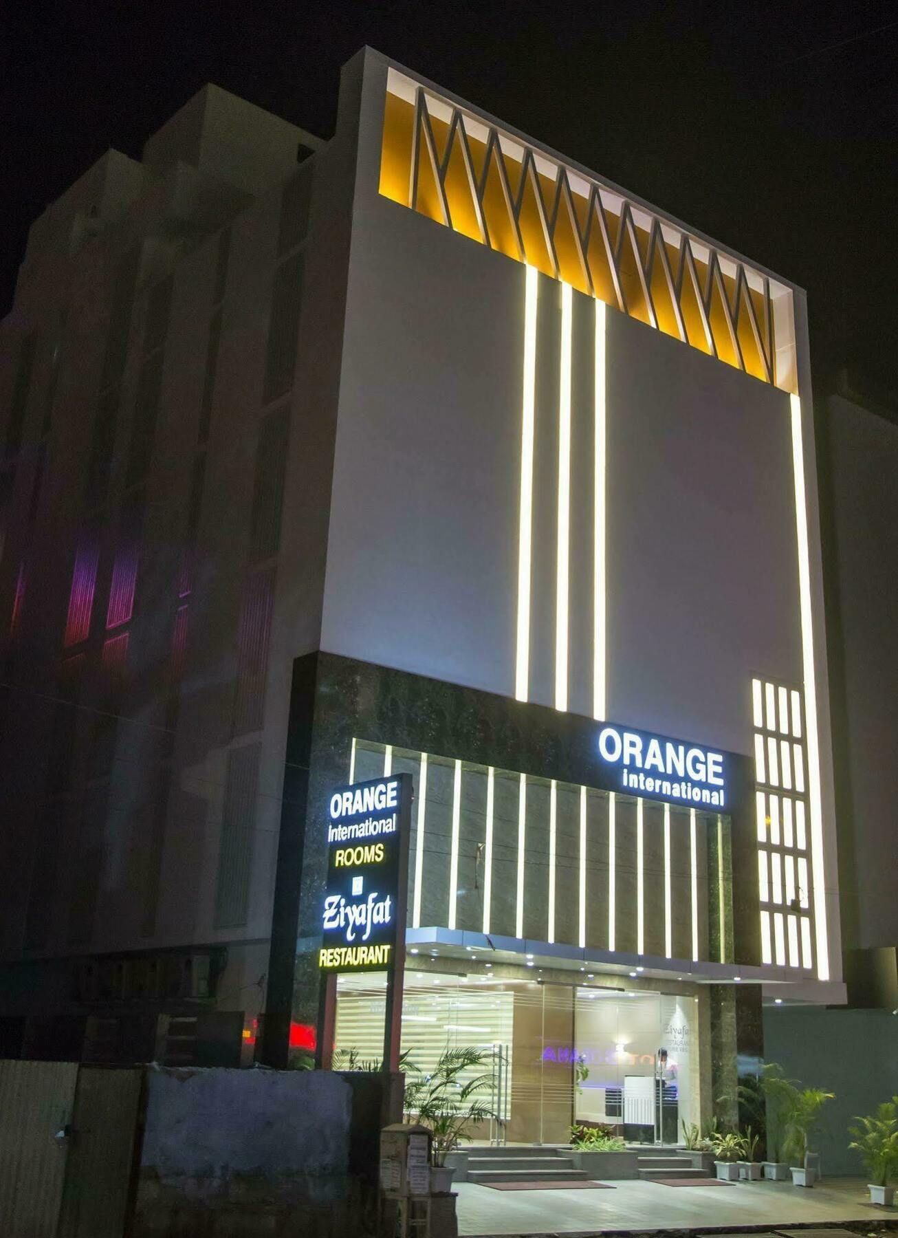 Hotel Orange International Surat Dış mekan fotoğraf